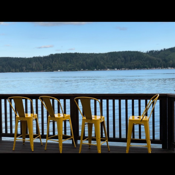 Meet your Posher, Juliana - Picture 1 of 1